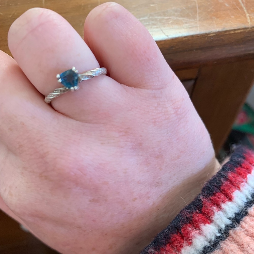 Blue Topaz Ring - Picture 2 of 2